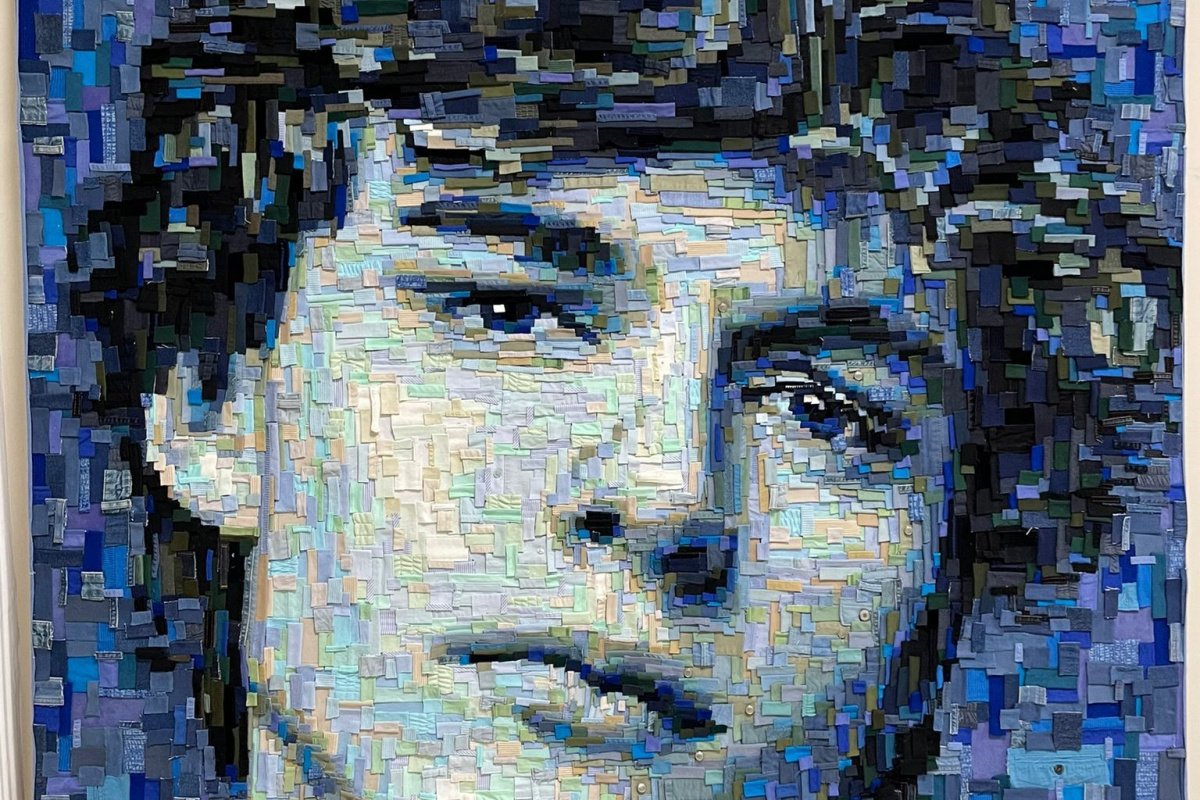 Tekstil atıkları ünlü sanatçı Deniz Sağdıç ın yorumuyla sanat eserine dönüştü #1