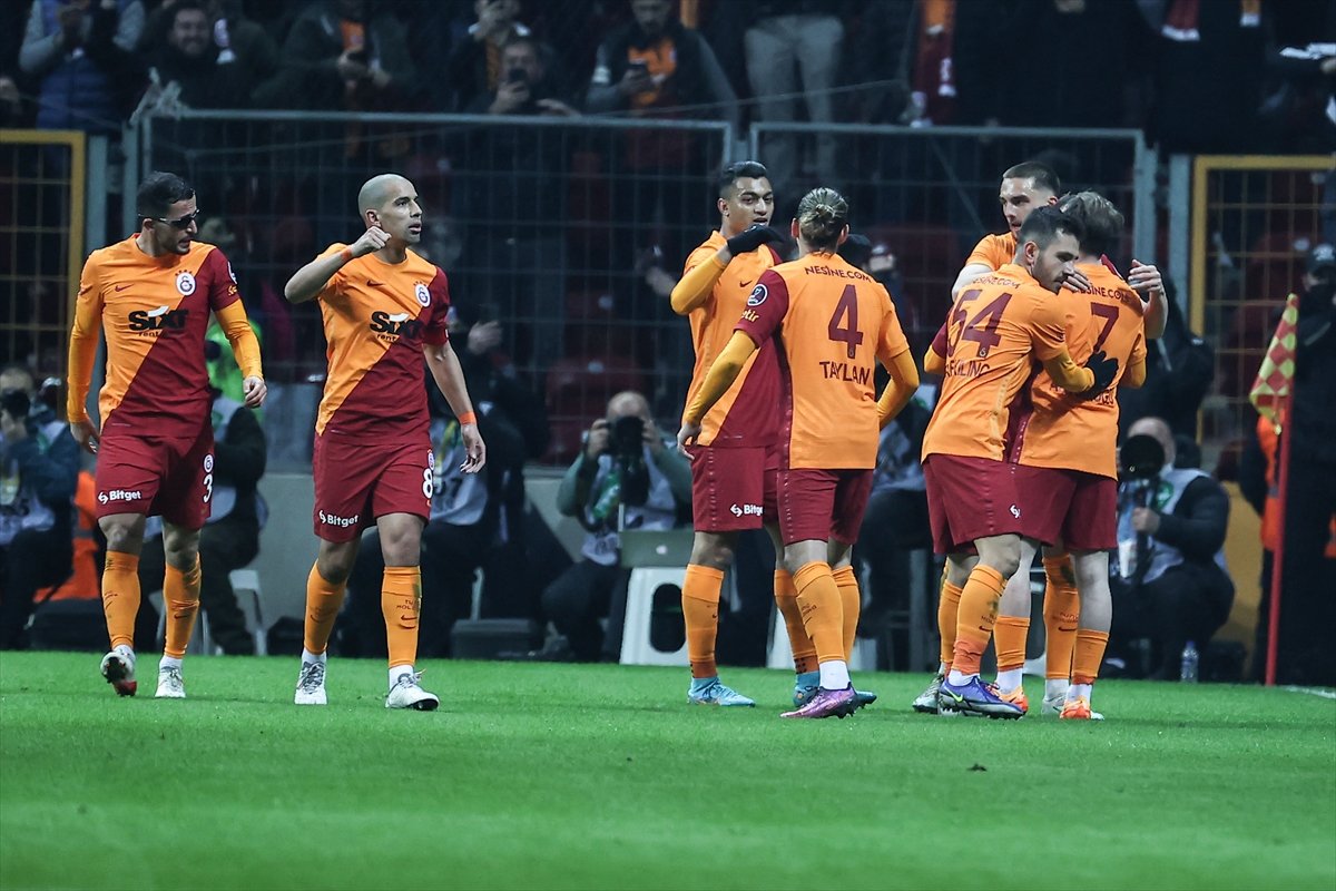 Galatasaray hisseleri derbi sonrası yüzde 8 yükseldi #1